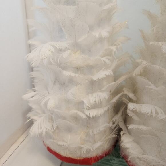Vintage feather Christmas tree set 21 inches tall - Picture 3 of 6